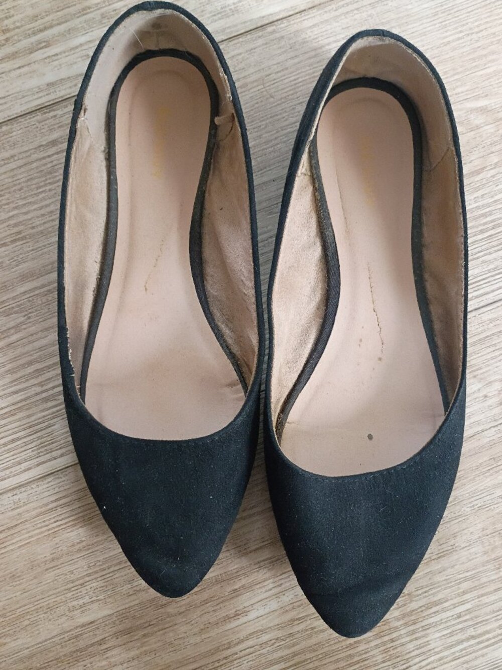 Old Navy Black Flat Shoes Size 9